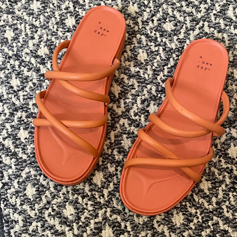 Coral platform sandals